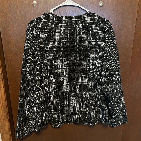 Isaac Mizrahi Women’s Black Tweed Jacket Blazer Size 10 - Picture 6 of 7